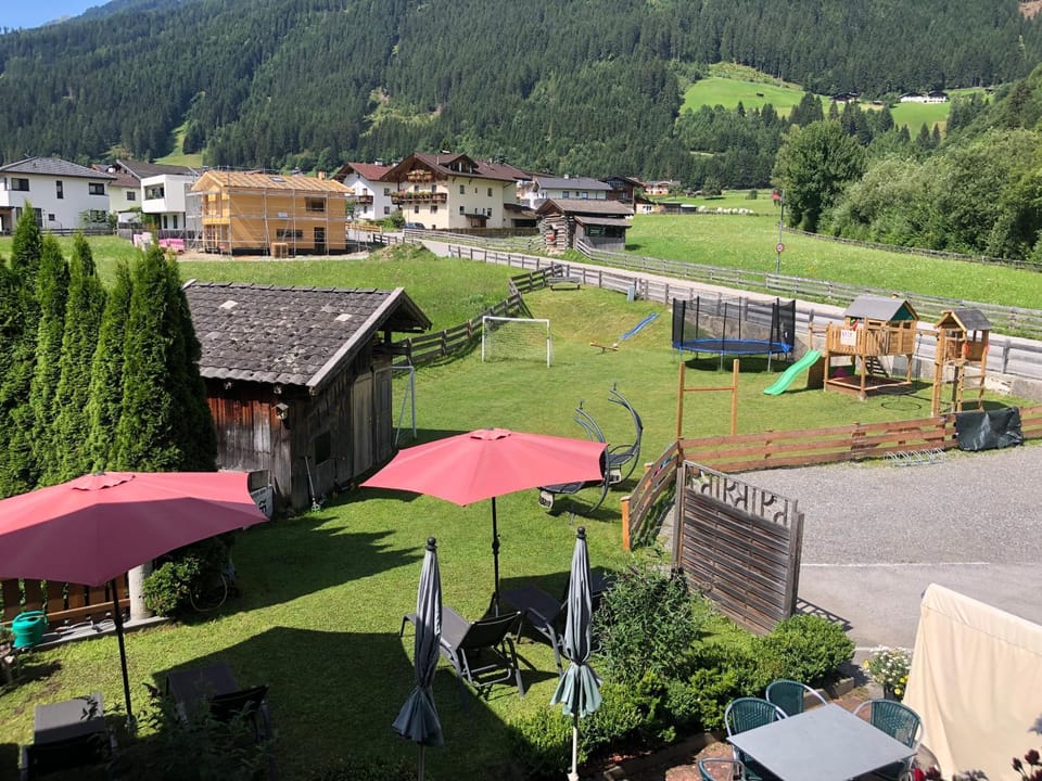 Alpenpension Elferblick- Zimmer- Appartements- Wellness Bed and Breakfast in Neustift im Stubaital