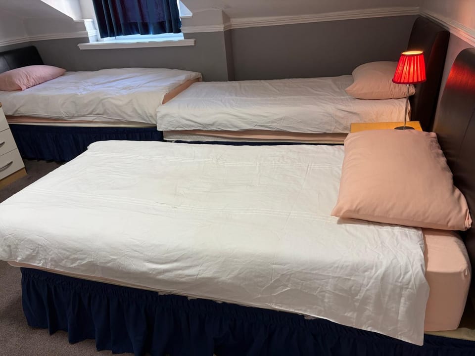 Adelphi Guest House Bed and Breakfast in Douglas