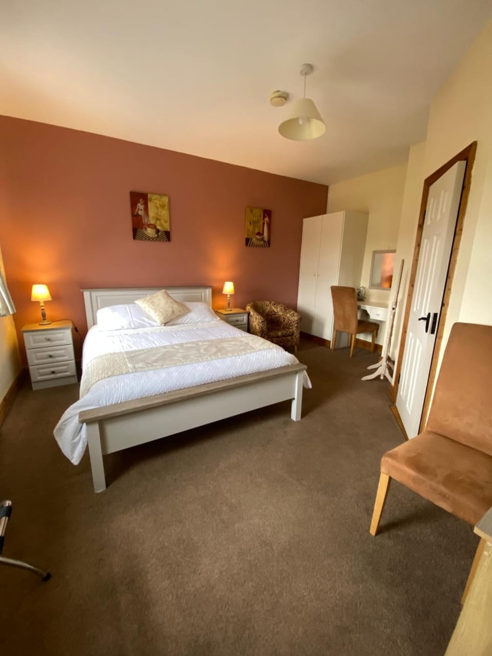 Property building, Bed, Photo of the whole room, Bedroom, wardrobe