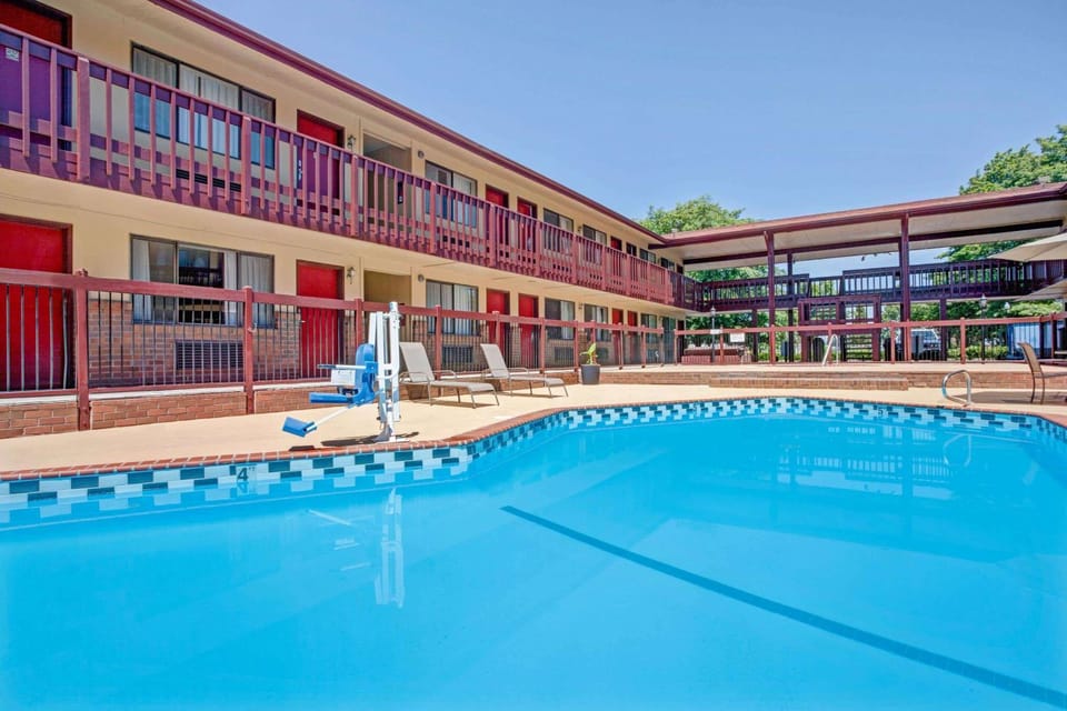Activities, On site, Pool view, Swimming pool
