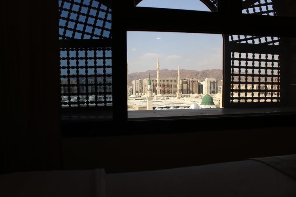 Manazel Alzowaar Hotel in Medina