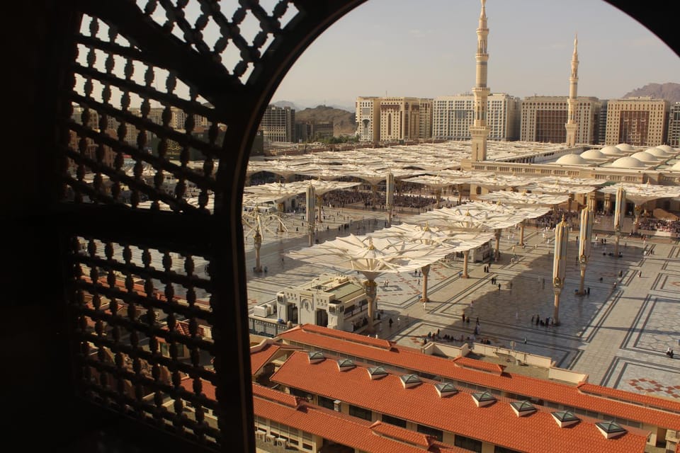 Manazel Alzowaar Hotel in Medina
