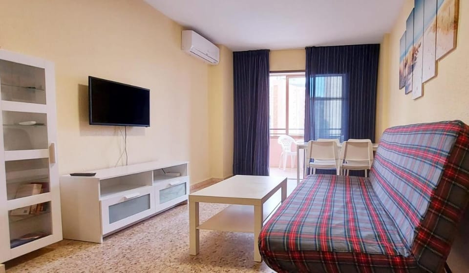 Communal lounge/ TV room, Living room, Seating area, Dining area