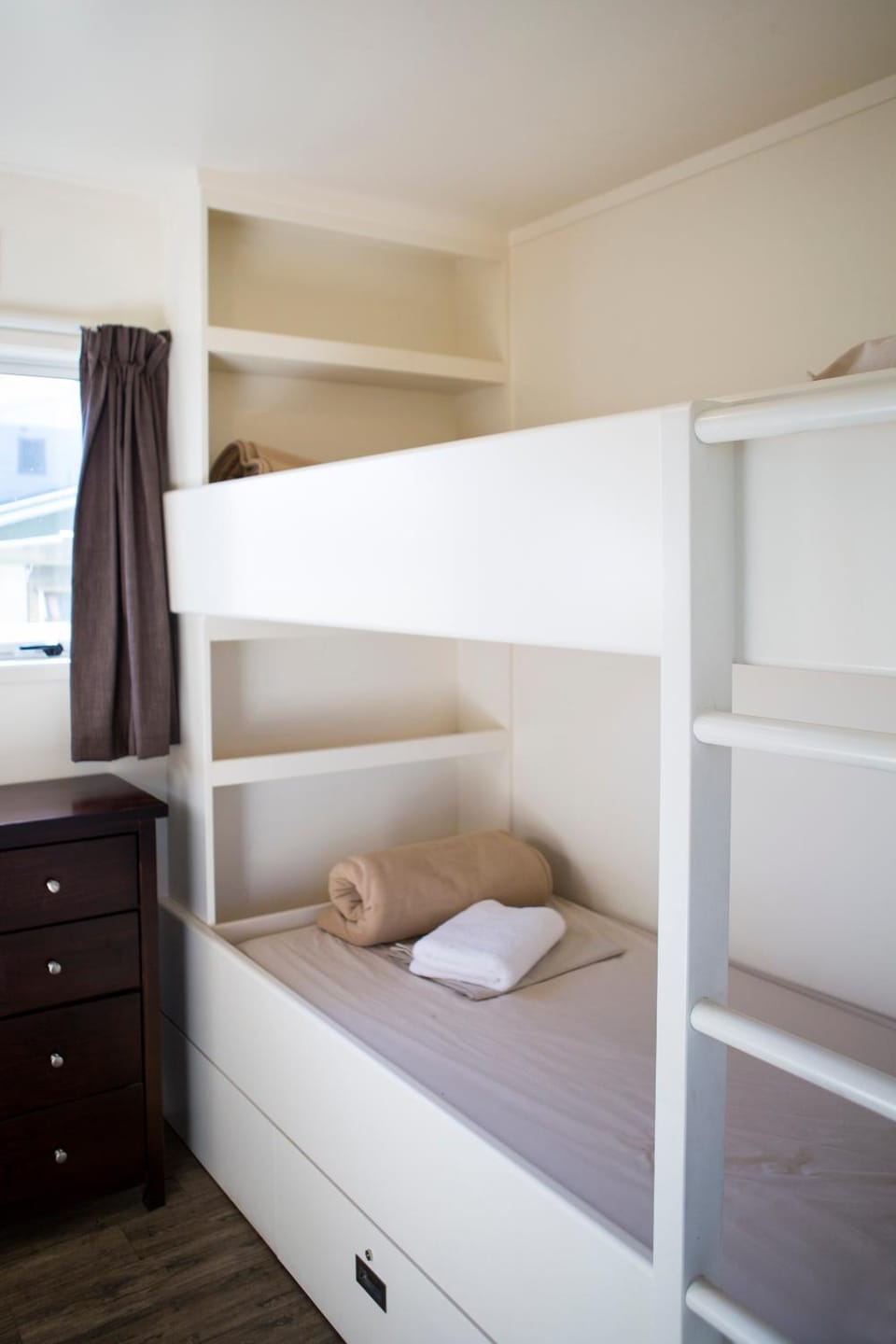 Bedroom, bunk bed