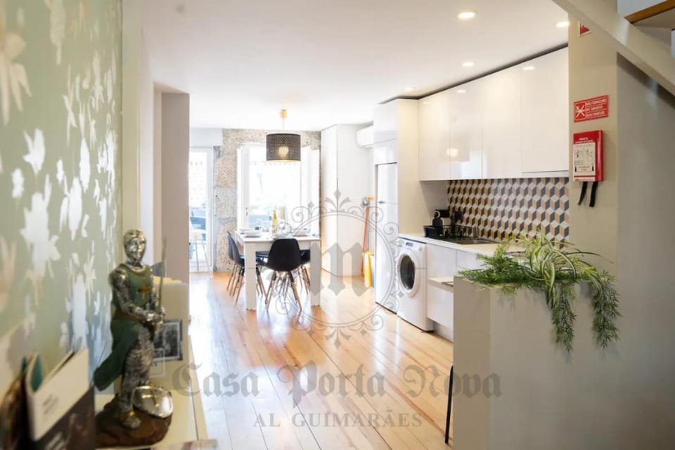 Dining area, kitchen