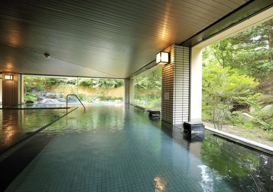 Higashiyama Park Hotel Shinfugetsu Ryokan in Japan