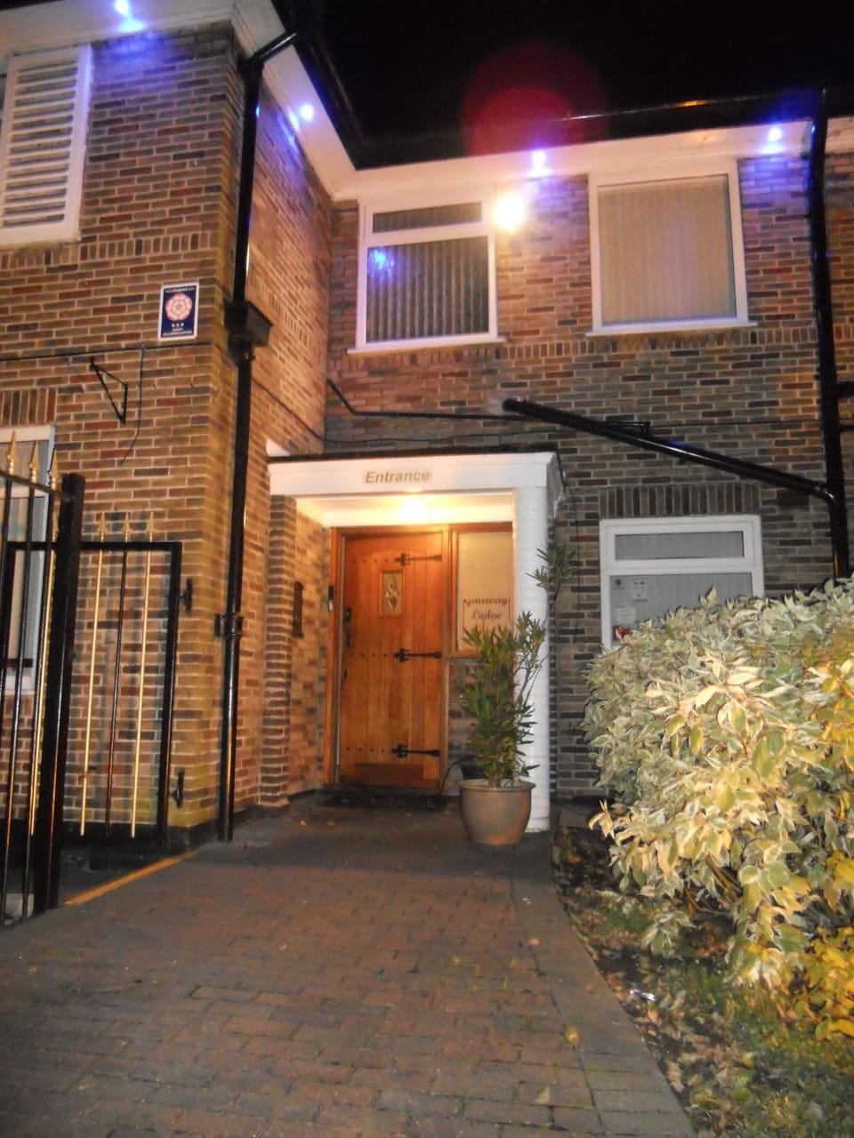 Facade/entrance, Night