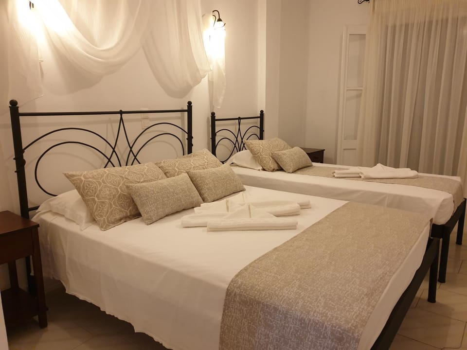 Sifnos Hotel Benaki Hotel in Milos