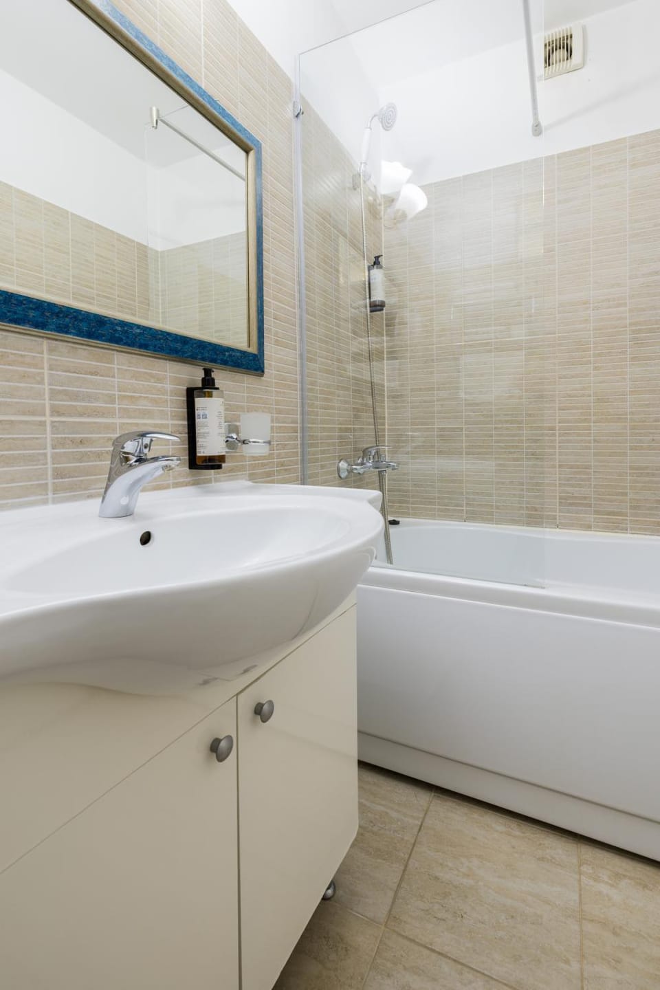 Bathroom, Bath