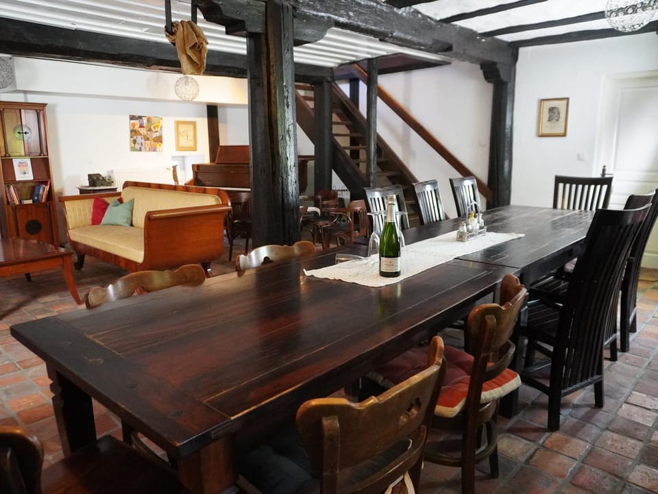 Living room, Dining area