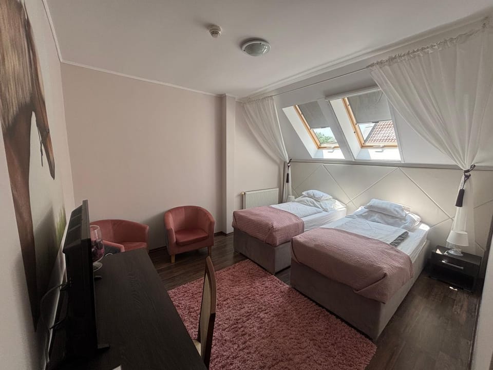 Caballus Lovasmajor Panzió Bed and Breakfast in Slovakia