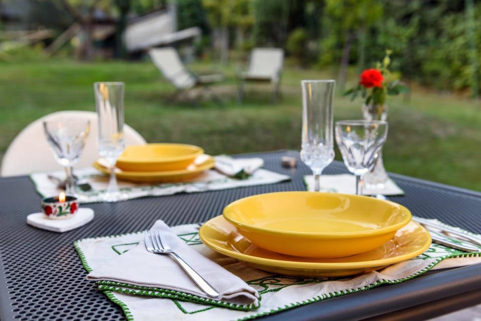 Garden, Dining area