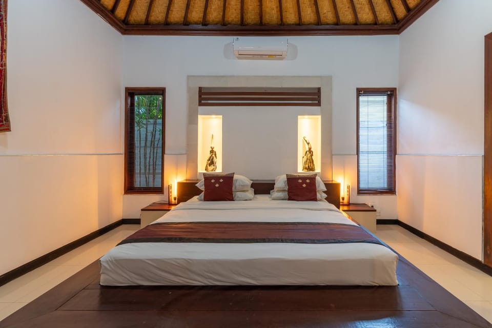Bed, Photo of the whole room, Bedroom, air conditioner