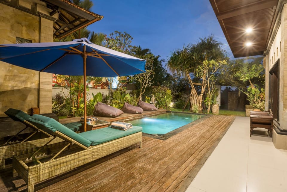 Property building, Pool view, Swimming pool