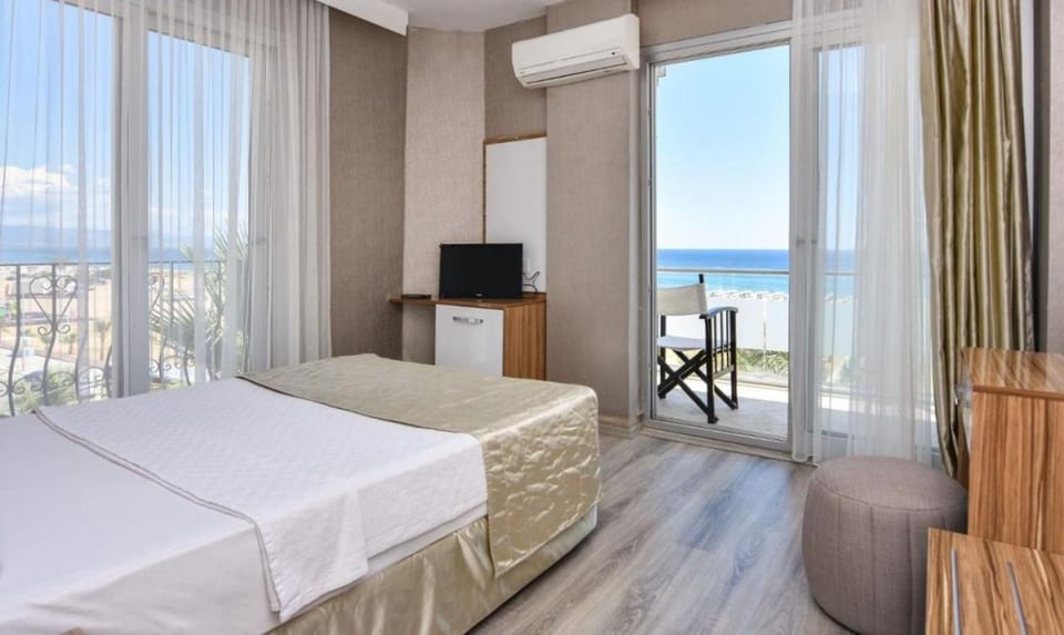 Bed, View (from property/room)