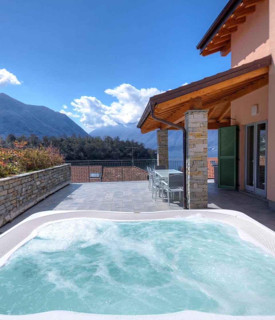Patio, Activities, Hot Tub, Lake view, Landmark view, Mountain view