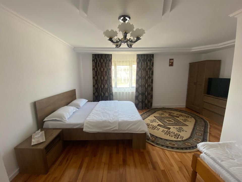 Casa Laur Bed and Breakfast in Romania
