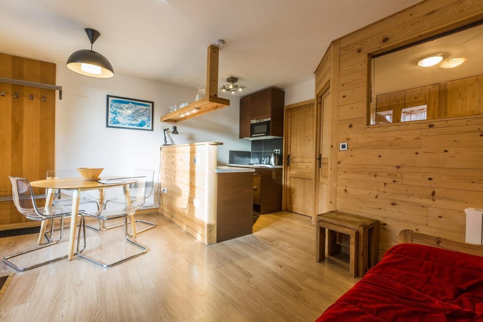 Kitchen or kitchenette, Living room, Dining area
