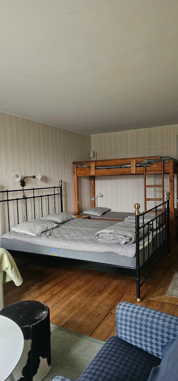 Bed, Bedroom, bunk bed