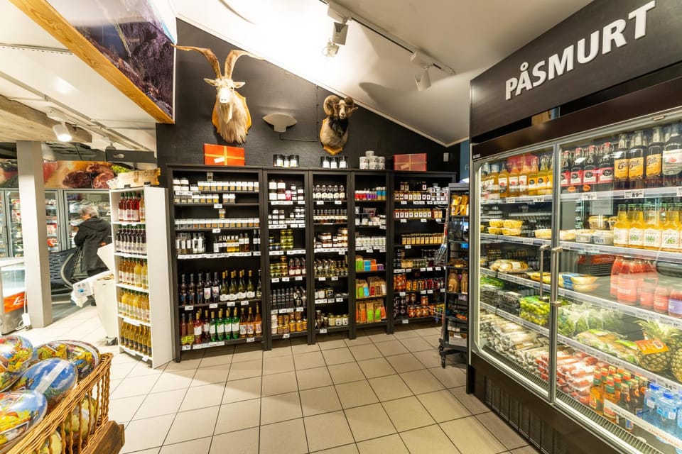 On-site shops, Supermarket/grocery shop, Shopping Area