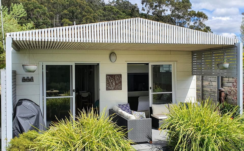 Goat Island Bungalow House in Ulverstone