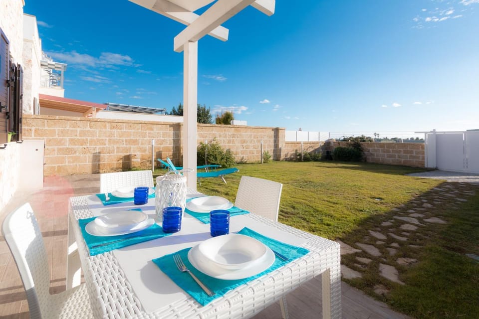 Villa Viola House in Torre Lapillo