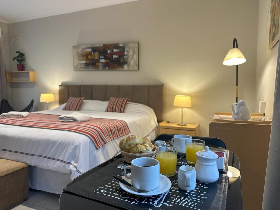 Bed, Photo of the whole room, Continental breakfast
