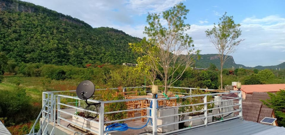 Balcony/Terrace, Mountain view