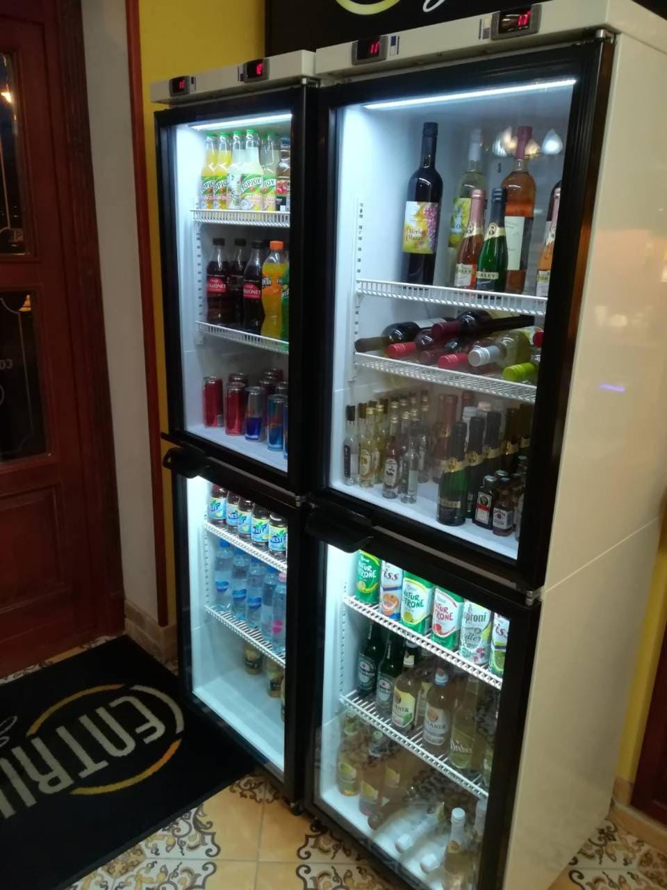 Lounge or bar, Lounge or bar, Drinks