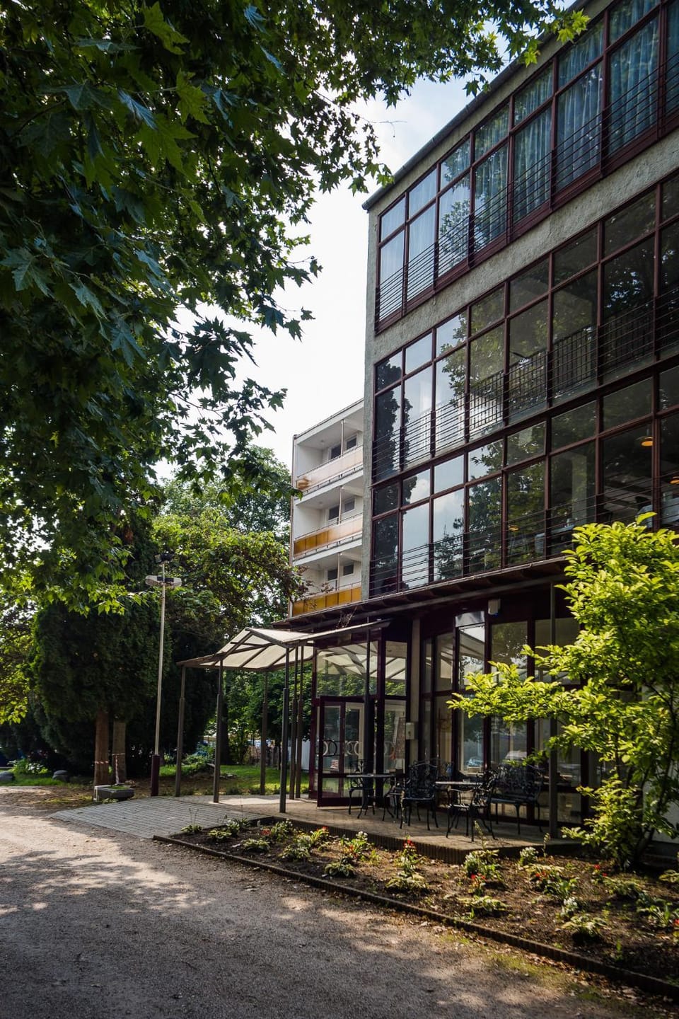 Facade/entrance