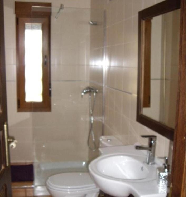 Shower, Bathroom, towels