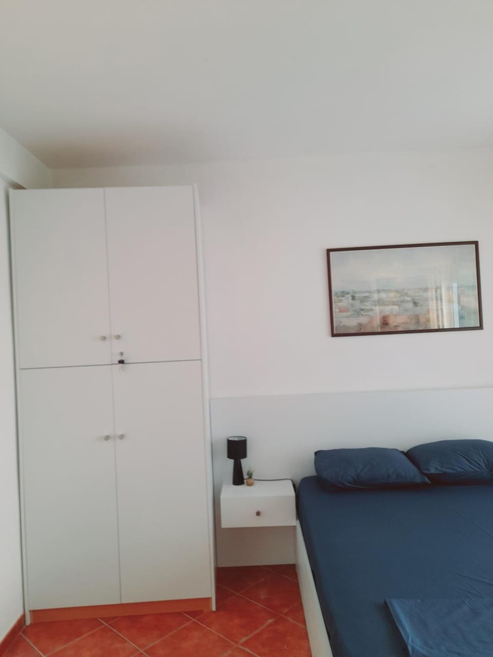 Bed, Photo of the whole room, wardrobe