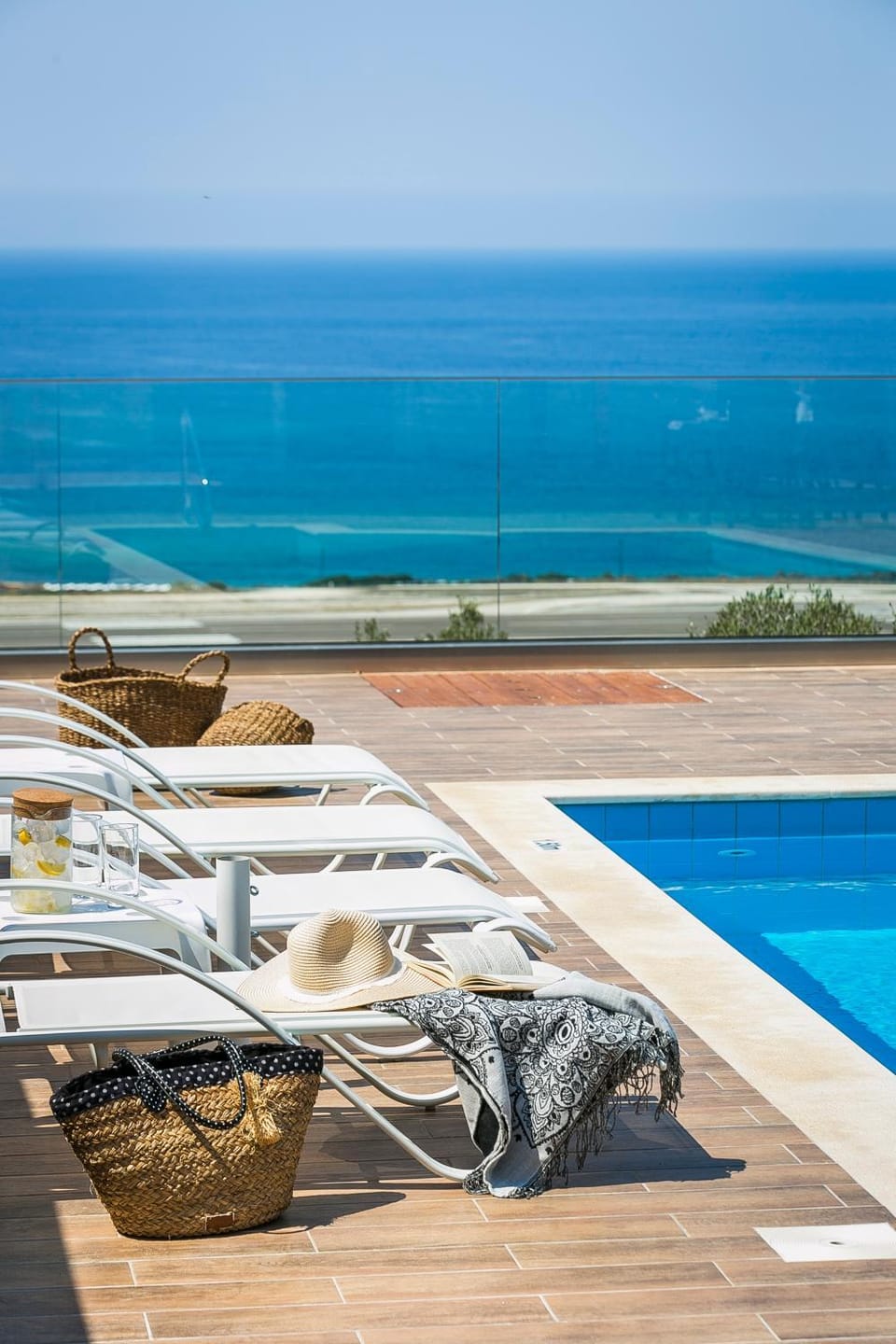 Sea view, Swimming pool