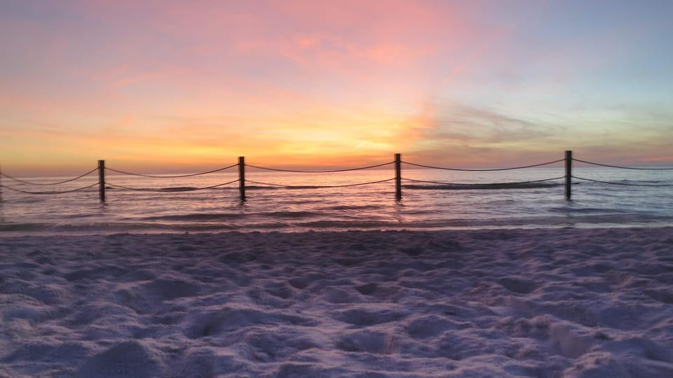 Beach Front Balcony - Beach Place #107 Apartment in Madeira Beach