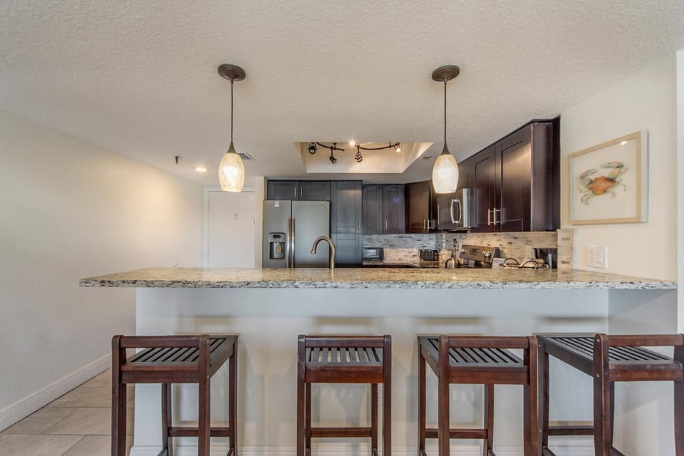 John's Pass Updated 2B/2B - Beach Place #102 Apartment in Madeira Beach