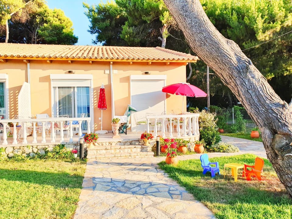 Property building, Patio, Garden