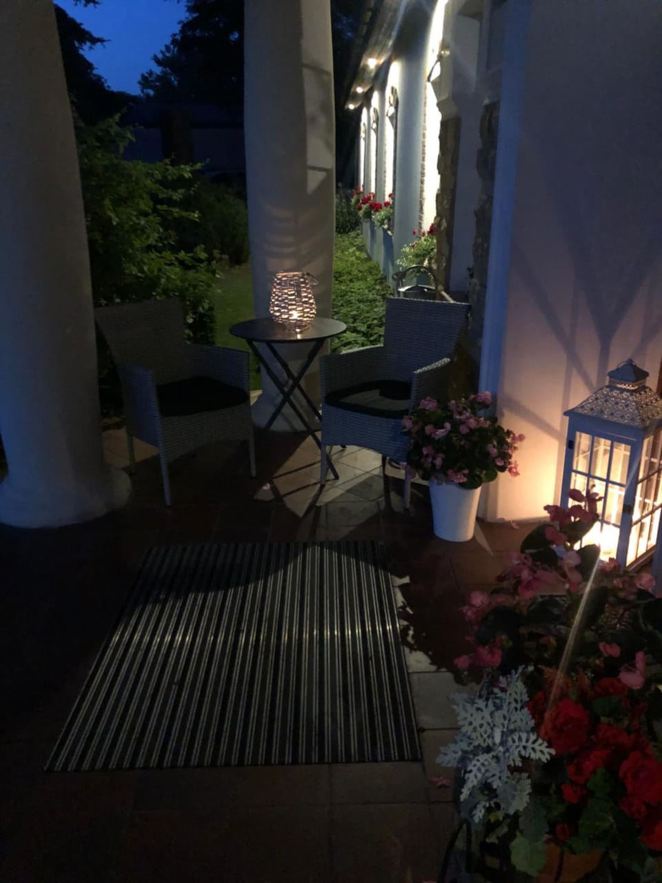 Patio, Facade/entrance