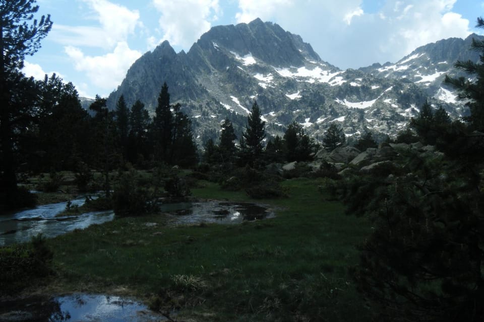 Nearby landmark, Natural landscape, Hiking