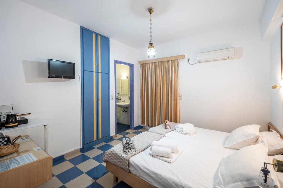 Bofor Studios & Rooms Apartment hotel in Milos
