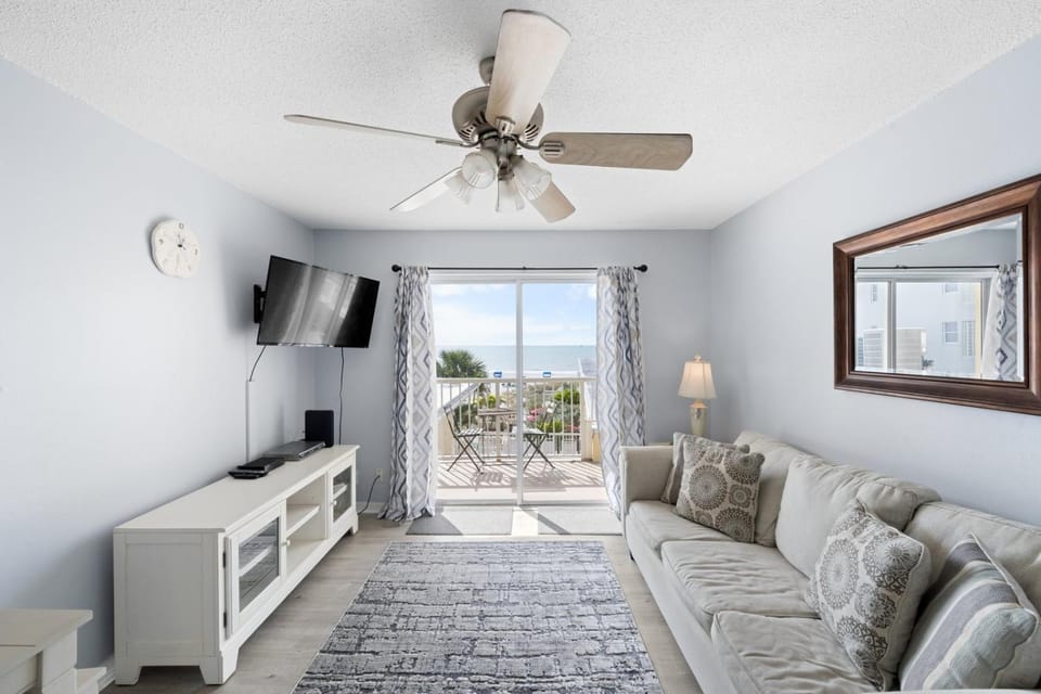 1br 1b Beach View - Surf Song #332 Apartment in Madeira Beach