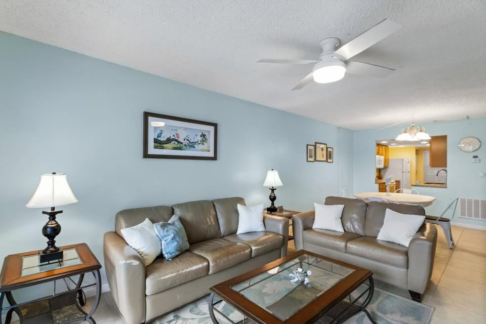 Beach Front Complex - Madeira Norte #106 Apartment in Madeira Beach