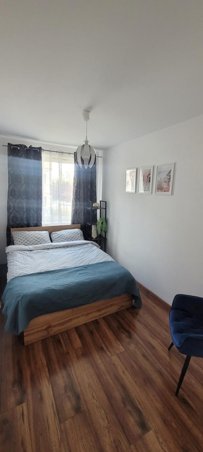 Pokoje 10 min PKP Apartment in Poland