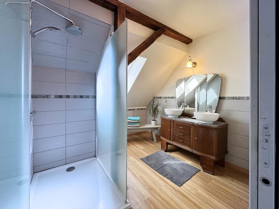 Shower, Bathroom, towels