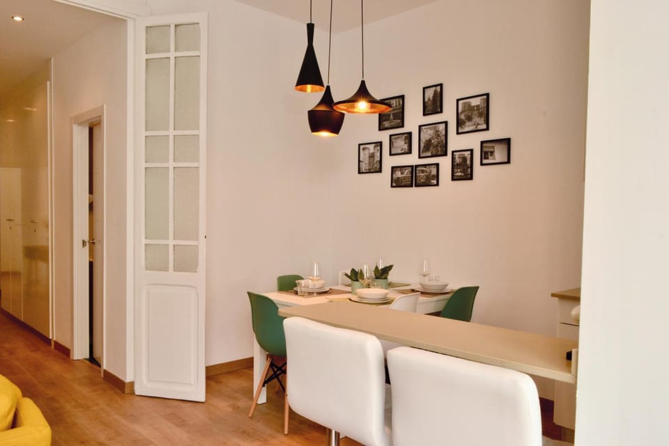 Kitchen or kitchenette, Living room, Dining area