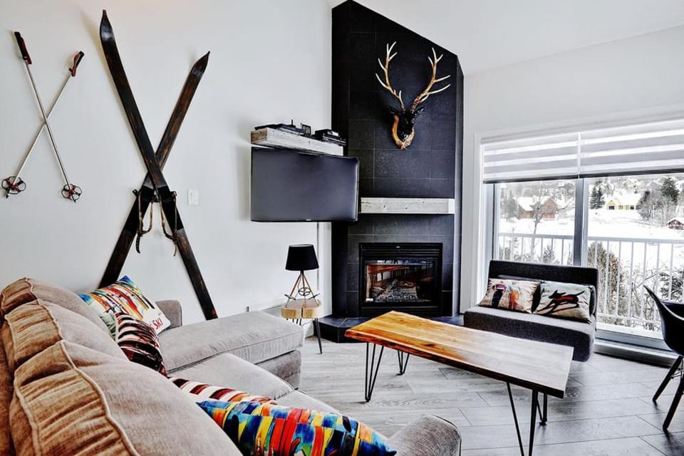 Condo 304 33 Chemin du Hameau by Les Chalets Alpins Apartment in Quebec