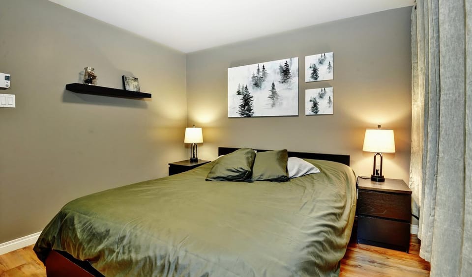 Condo 105 33 Chemin du Hameau by Les Chalets Alpins Apartment in Quebec
