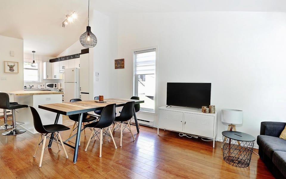 Condo 49 Chemin de la Corniche by Les Chalets Alpins Apartment in Quebec