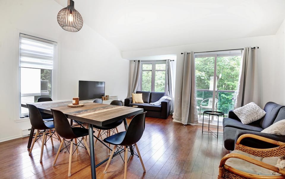 Condo 49 Chemin de la Corniche by Les Chalets Alpins Apartment in Quebec