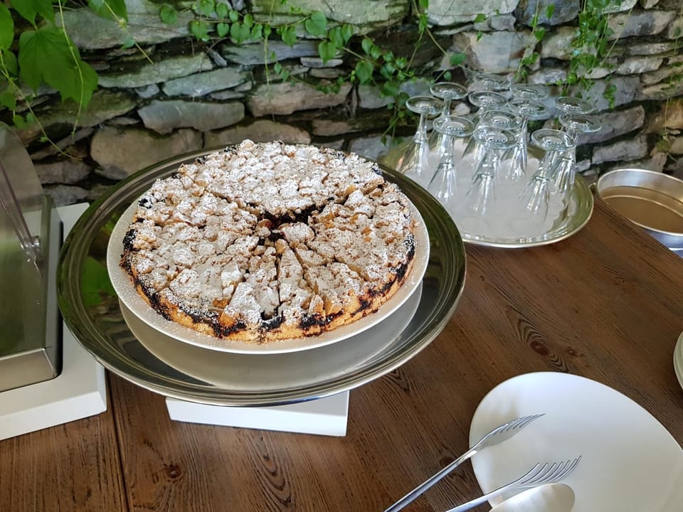 On site, Buffet breakfast