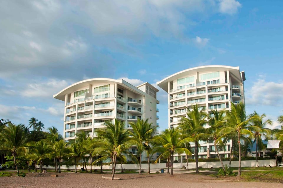 Diamante del Sol Ocean front condos, Micasas Apartment hotel in Jaco